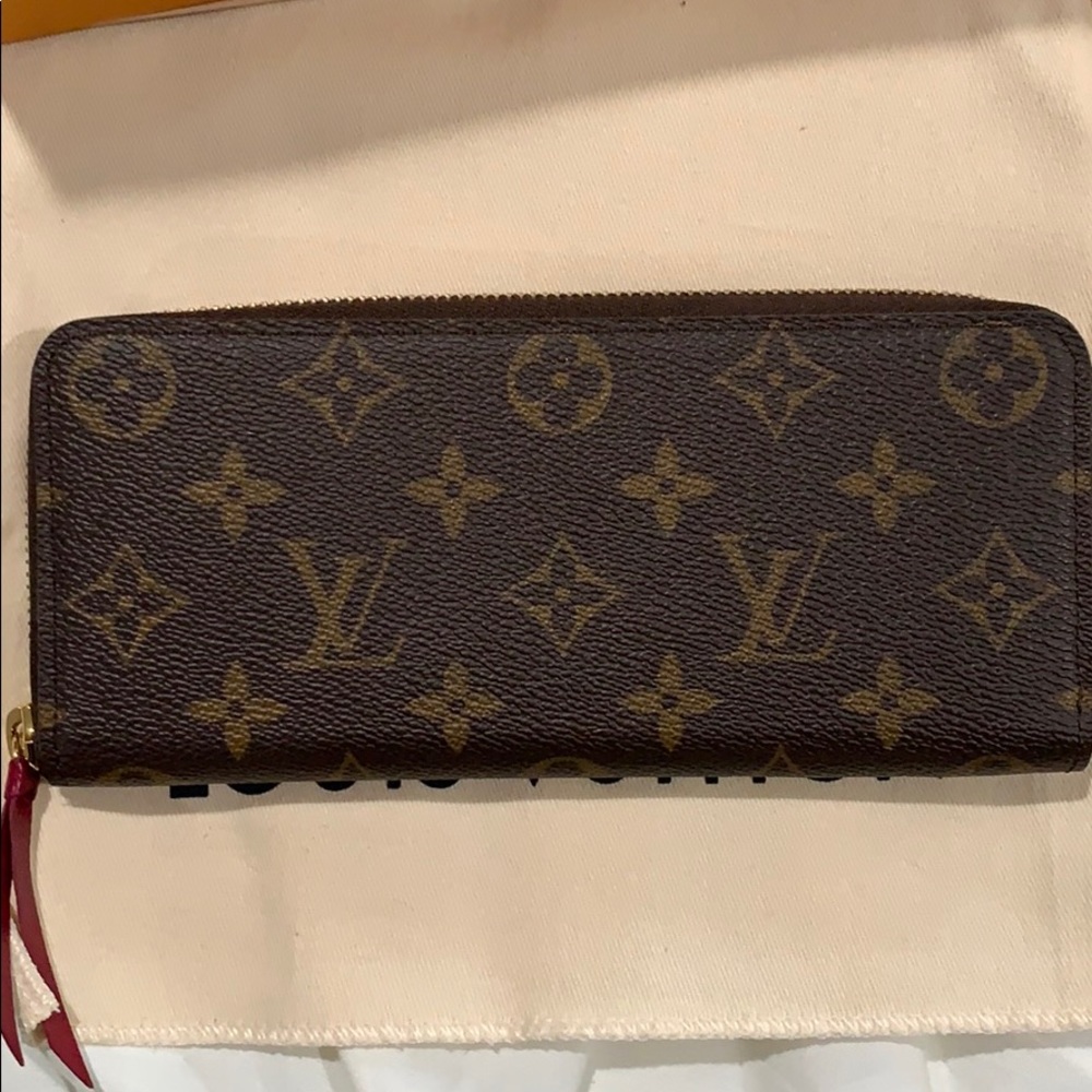 ❌SOLD❌ Louis Vuitton Clemence Wallet - Picture 2 of 12